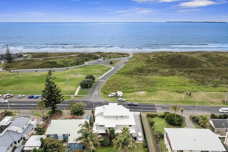 Photo of property in 570a Papamoa Beach Road, Papamoa Beach, Papamoa, 3118
