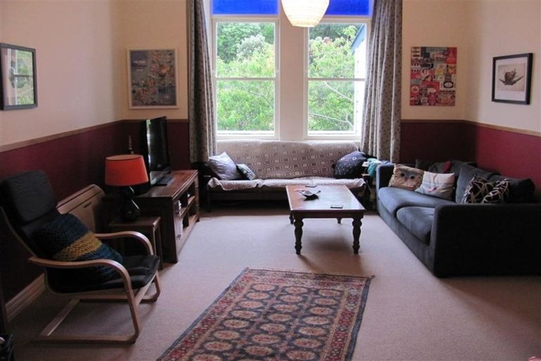 Photo of property in 2 Melrose Crescent, Melrose, Wellington, 6023