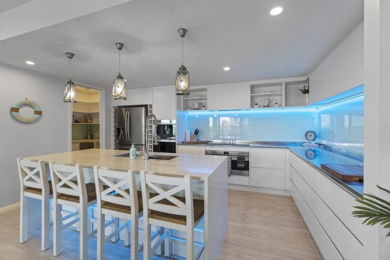 Photo of property in 10 Mariri Place, Waitarere Beach, Levin, 5510