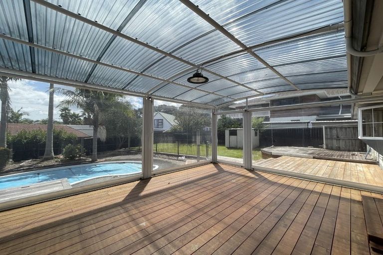 Photo of property in 2 Lemonwood Place, The Gardens, Auckland, 2105