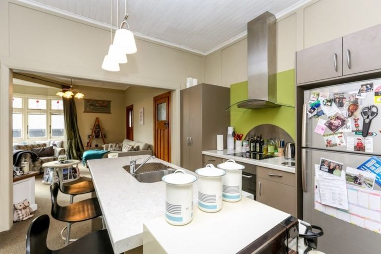 Photo of property in 246 Saint Aubyn Street, New Plymouth, 4310