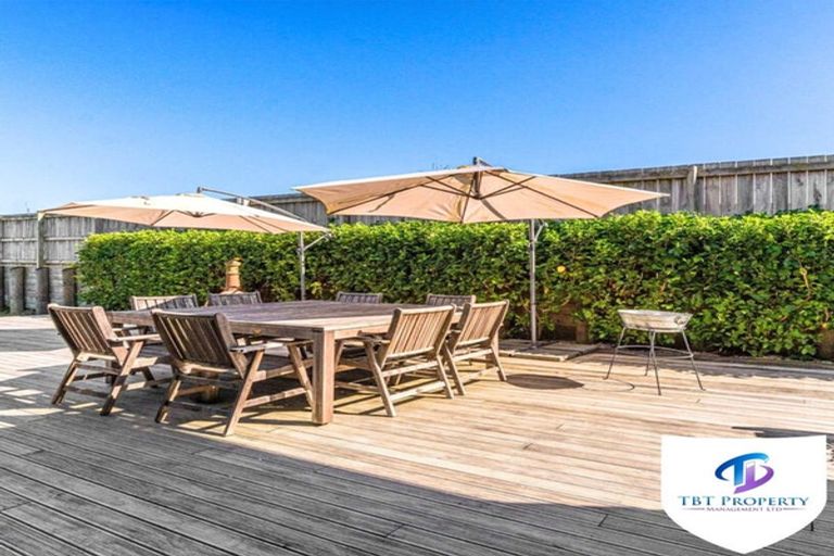 Photo of property in 563 Great South Road, Rosehill, Papakura, 2113