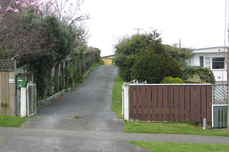 Photo of property in 29a Kawiu Road, Levin, 5510