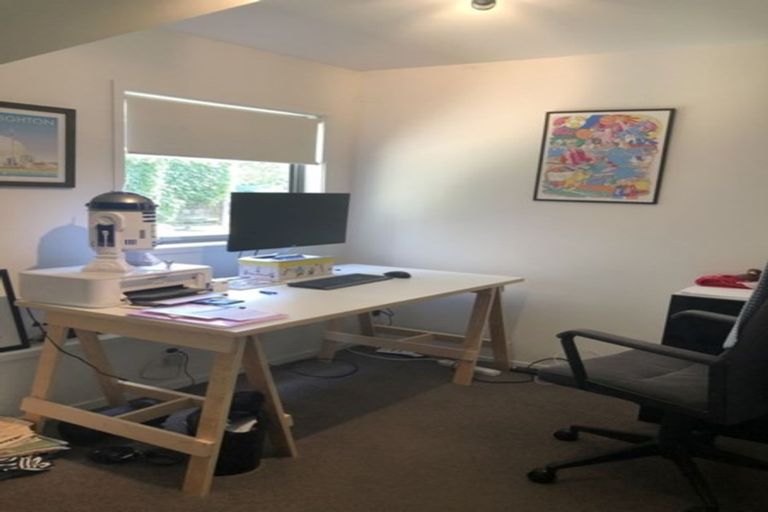 Photo of property in 24 Korotaha Terrace, Rothesay Bay, Auckland, 0630