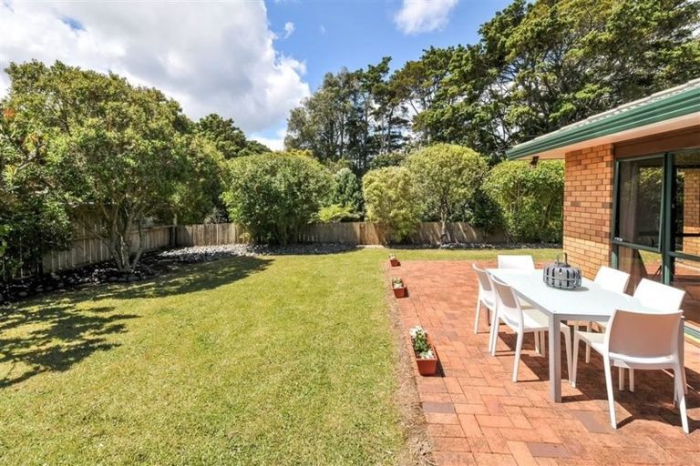 Photo of property in 5 Obelin Close, Albany, Auckland, 0632