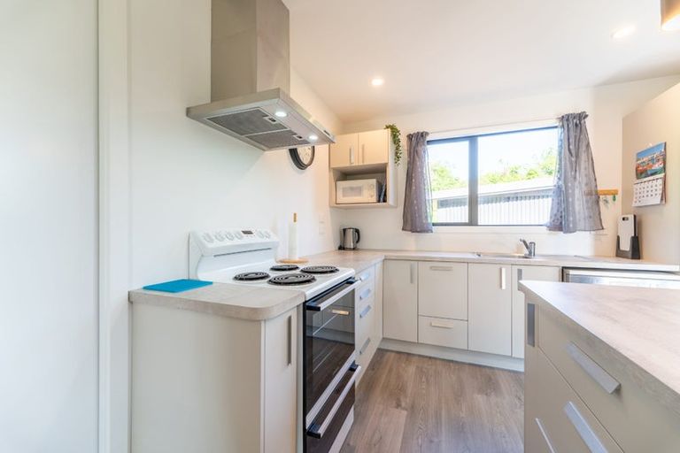 Photo of property in 10 Bute Street, Moeraki, 9482