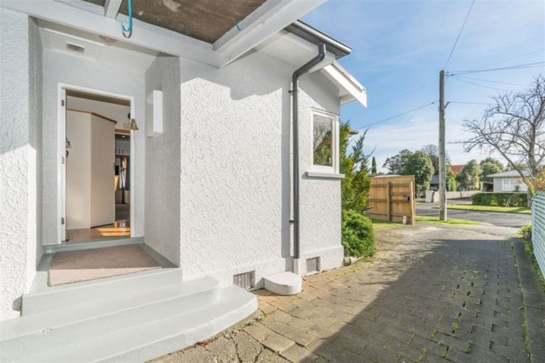 Photo of property in 22 East Street, Terrace End, Palmerston North, 4410