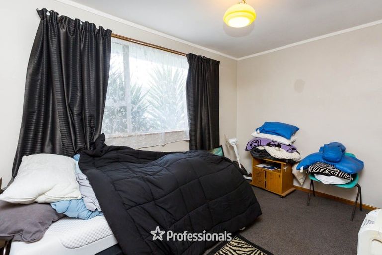 Photo of property in 2/12 Tacoma Drive, Totara Park, Upper Hutt, 5018