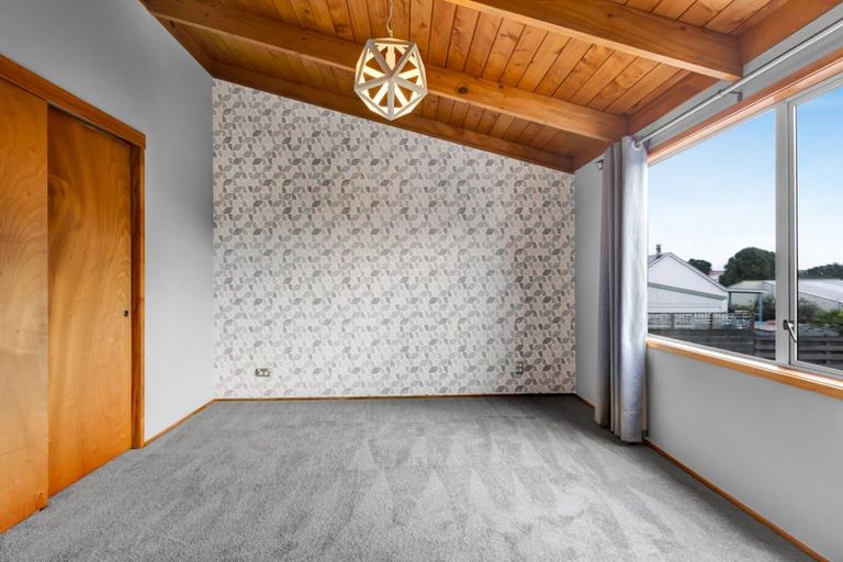 Photo of property in 17 Villa Place, Bell Block, New Plymouth, 4312