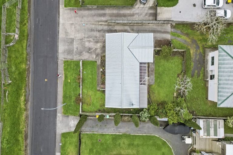 Photo of property in 33 Stevenson Road, Clarks Beach, 2122