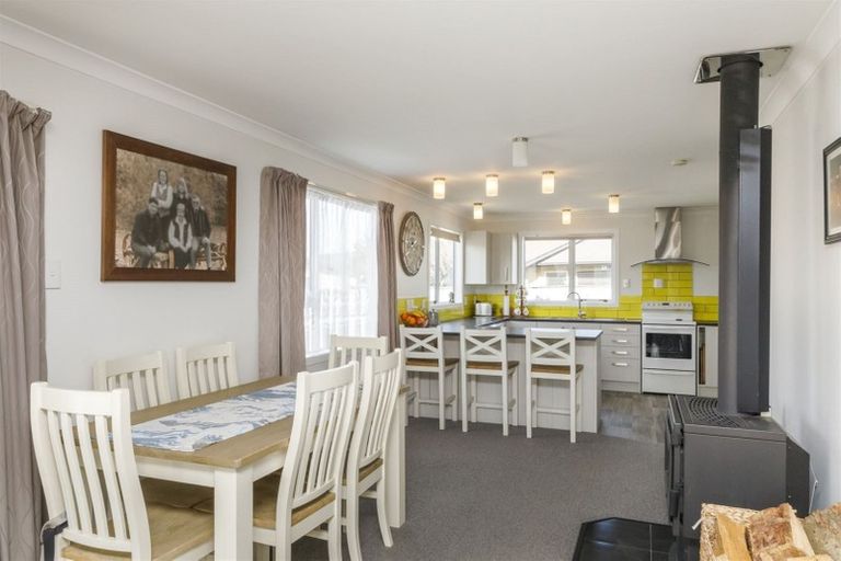 Photo of property in 11 Leander Place, Milson, Palmerston North, 4414