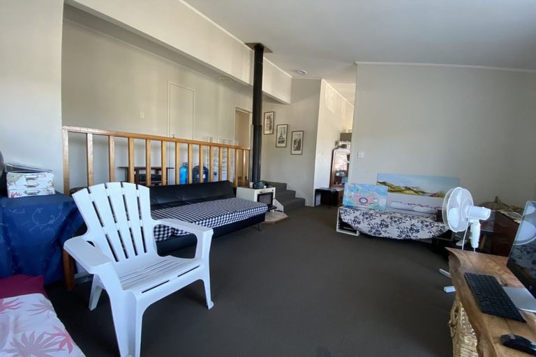 Photo of property in 8 Crosby Road, West Harbour, Auckland, 0618