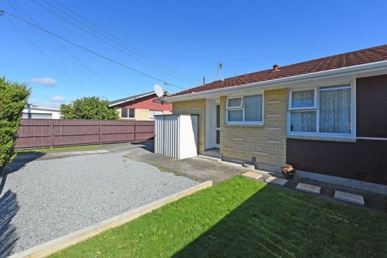 Photo of property in 2/6 Hay Street, Ebdentown, Upper Hutt, 5018