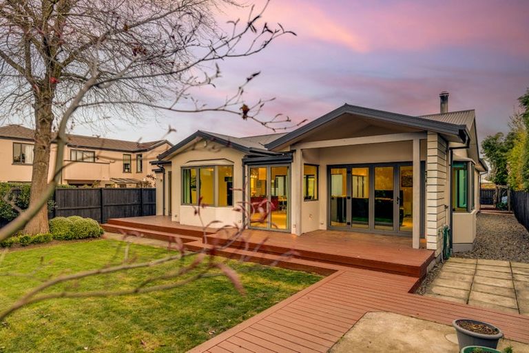 Photo of property in 50 Jeffreys Road, Fendalton, Christchurch, 8052