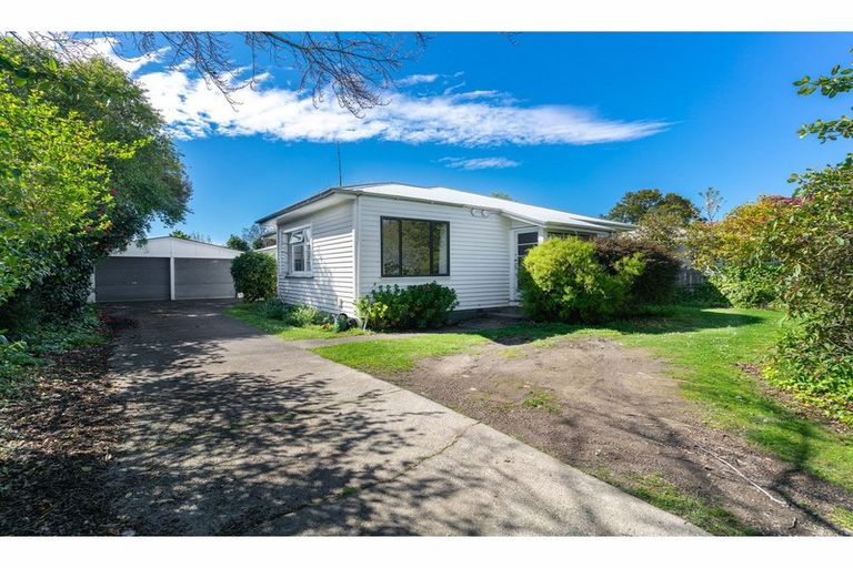 Photo of property in 106 Rattray Street, Riccarton, Christchurch, 8041