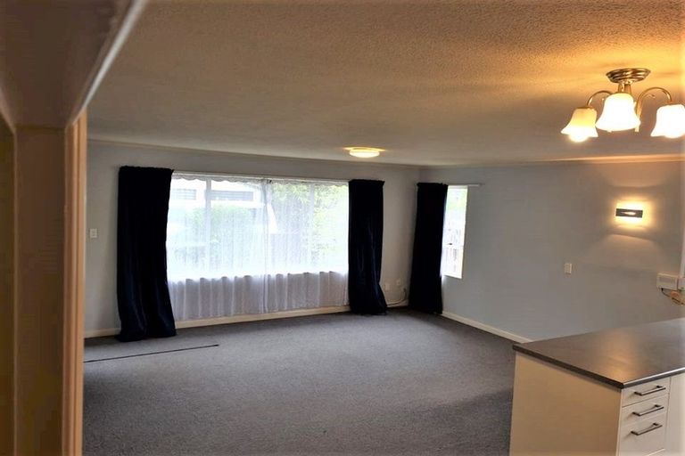 Photo of property in 1/39 Waimairi Road, Upper Riccarton, Christchurch, 8041