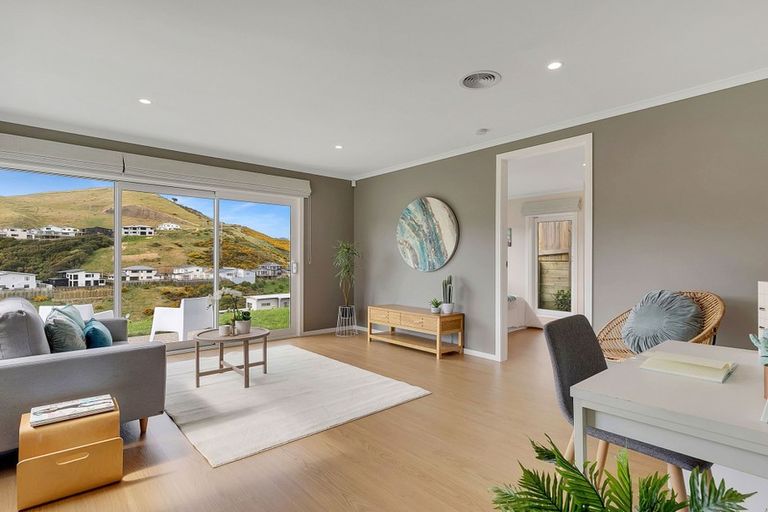 Photo of property in 44 Melksham Drive, Churton Park, Wellington, 6037