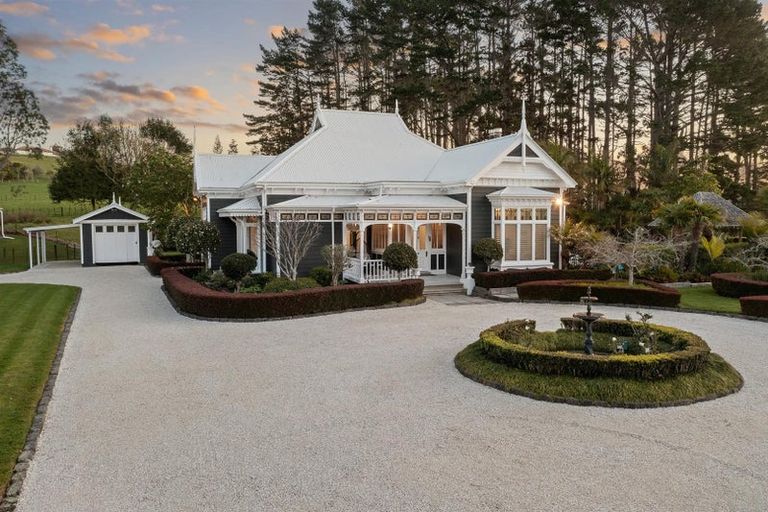 Photo of property in 70 Pomona Road, Kumeu, 0891