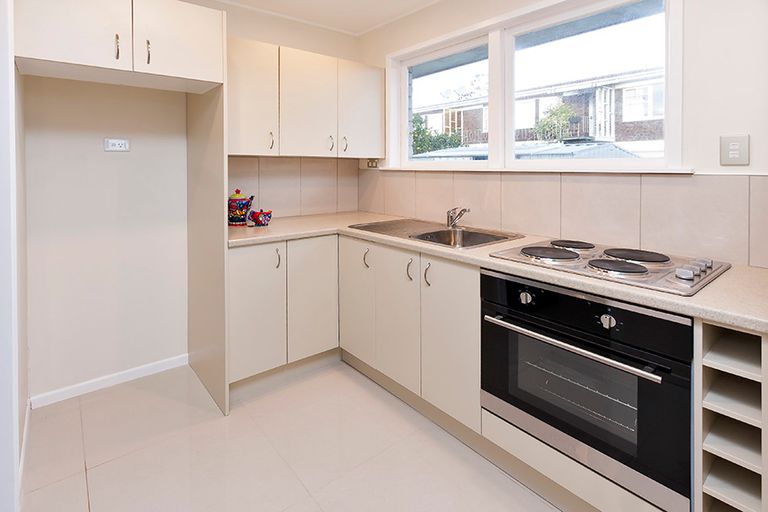 Photo of property in 2/357 Pakuranga Road, Pakuranga Heights, Auckland, 2010