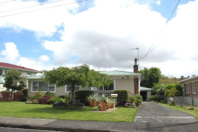 Photo of property in 15 Royston Street, Rosehill, Papakura, 2113