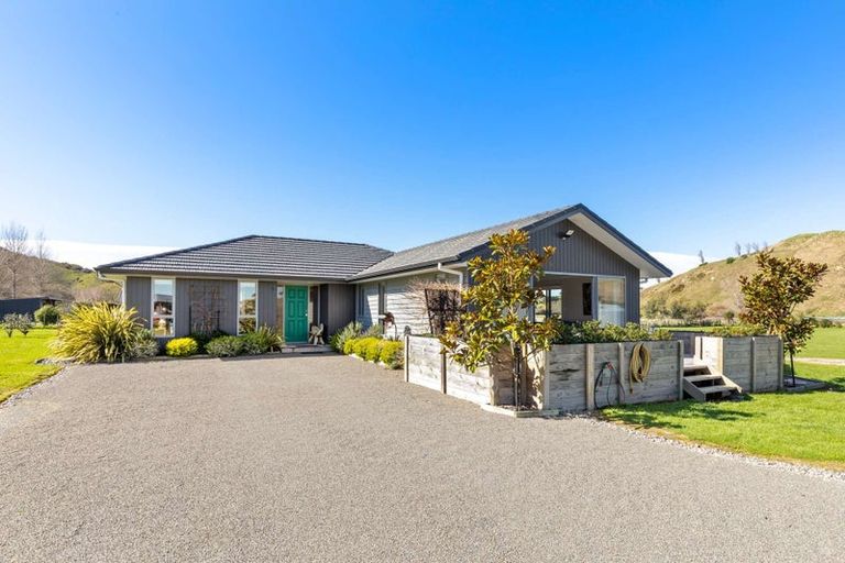 Photo of property in 662 No 3 Line, Okoia, Wanganui, 4582