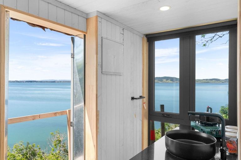 Photo of property in 170 Manganese Point Road, Tamaterau, Whangarei, 0174