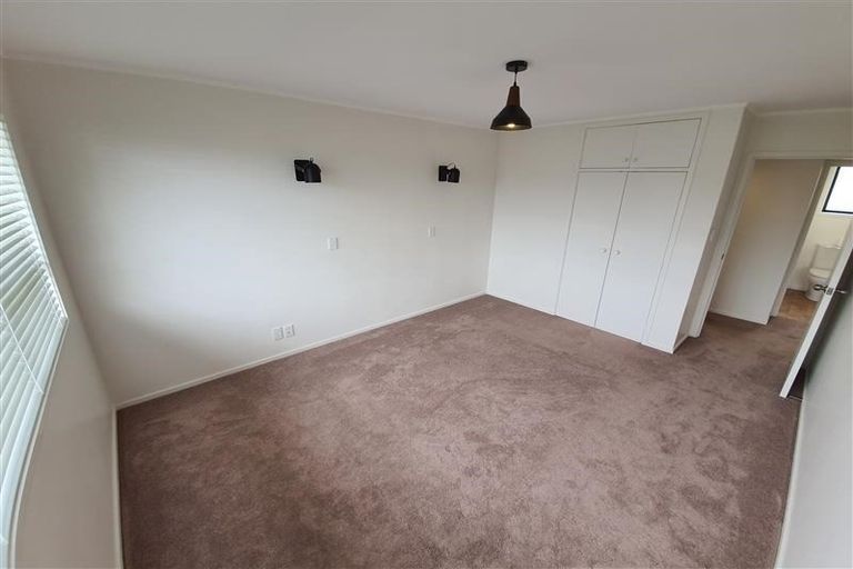 Photo of property in 3/1 Wattle Street, New Lynn, Auckland, 0600