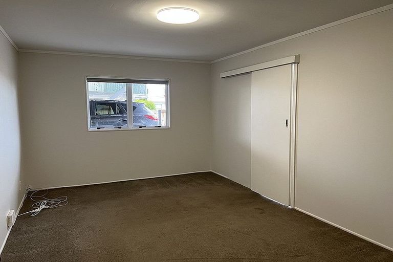 Photo of property in 36 Meilland Place, Glen Eden, Auckland, 0602