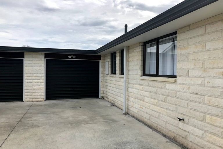 Photo of property in 2/53 Diamond Avenue, Spreydon, Christchurch, 8024