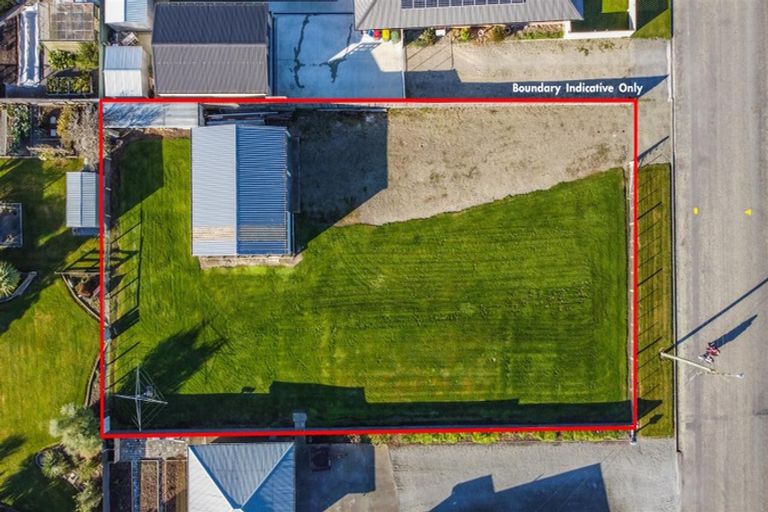 Photo of property in 22 Oxford Street, Waimate, 7924