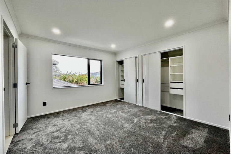 Photo of property in 8e Woburn Street, Mangere East, Auckland, 2024