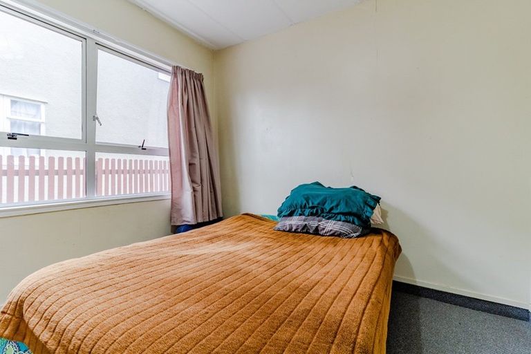 Photo of property in 1/8 Lee Road, Taradale, Napier, 4112