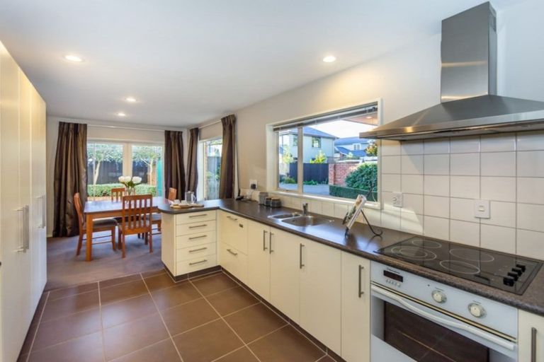 Photo of property in 11a Galway Avenue, Bryndwr, Christchurch, 8052