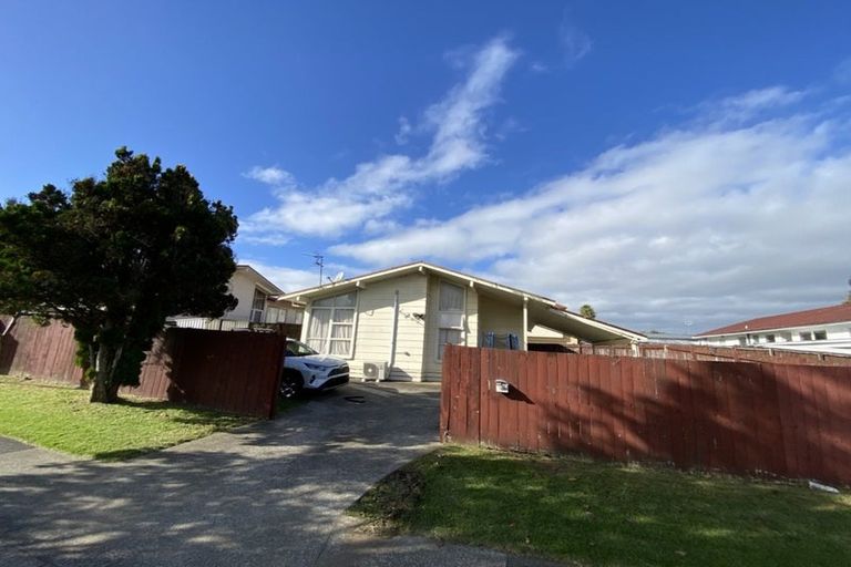 Photo of property in 300 Bucklands Beach Road, Bucklands Beach, Auckland, 2012