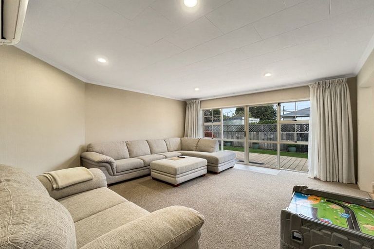 Photo of property in 37 Moa Street, Waikiwi, Invercargill, 9810