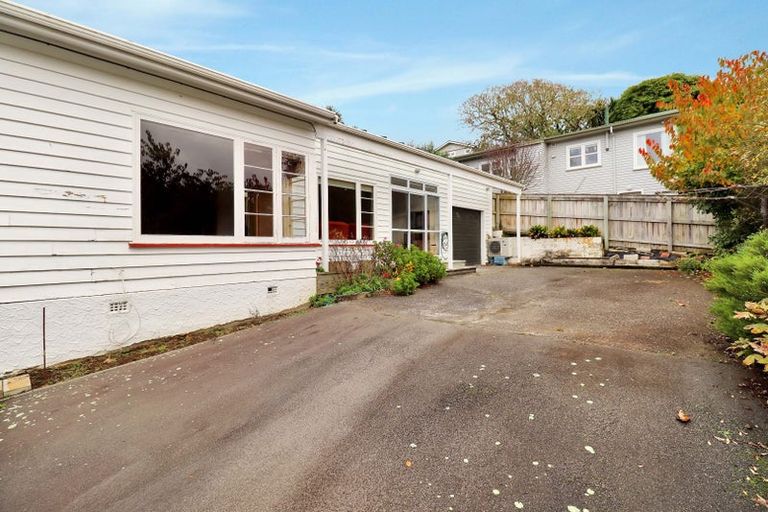 Photo of property in 307 Karori Road, Karori, Wellington, 6012