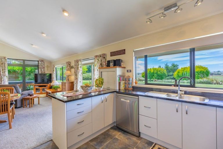 Photo of property in 72 Hatuma Road, Waipukurau, 4281