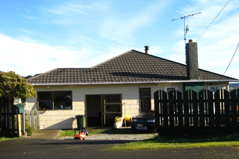 Photo of property in 11 Mason Street, Bluff, 9814