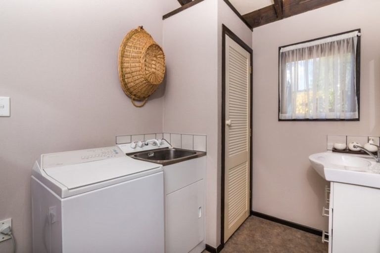 Photo of property in 76 Kinloch Road, Kinloch, Taupo, 3377