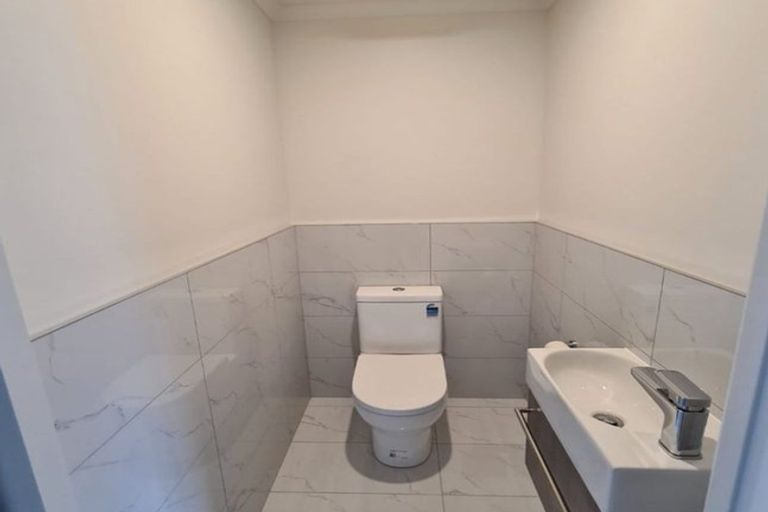 Photo of property in 28 Manor Park Road, Manor Park, Lower Hutt, 5019