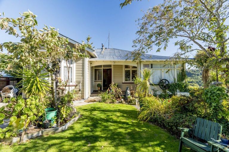 Photo of property in 6 Ryehill Street, Calton Hill, Dunedin, 9012