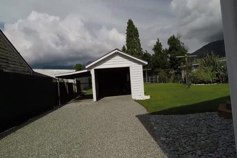 Photo of property in 7 Roberts Street, Whataroa, 7886