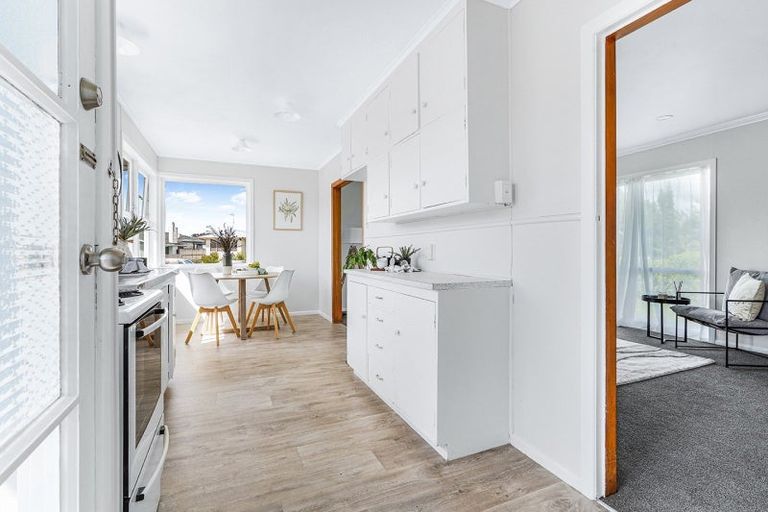 Photo of property in 28 Northolt Road, Fairview Downs, Hamilton, 3214