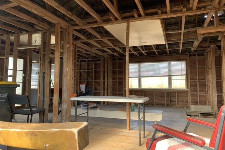 Photo of property in 1/121 Matipo Road, Te Atatu Peninsula, Auckland, 0610