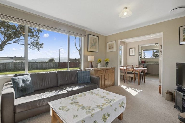 Photo of property in 93 Pikarere Street, Titahi Bay, Porirua, 5022