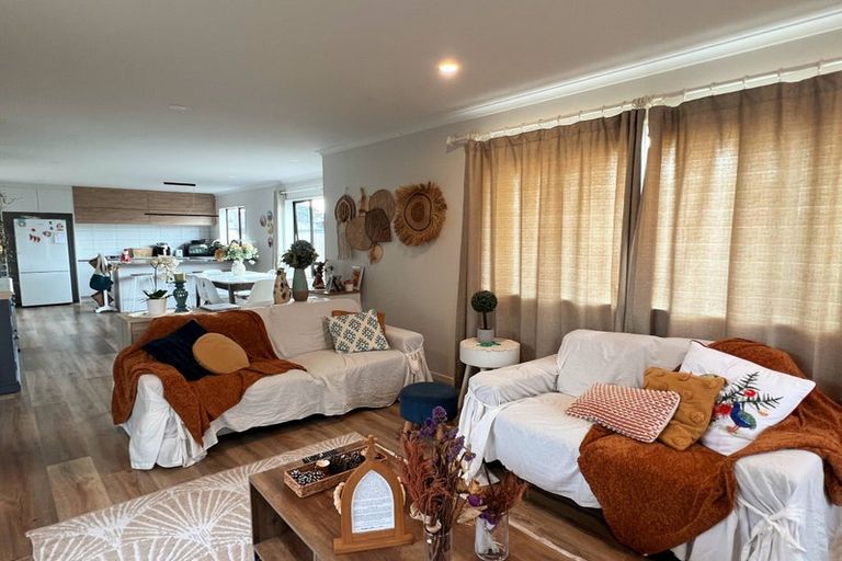 Photo of property in 2f Millen Avenue, Pakuranga, Auckland, 2010