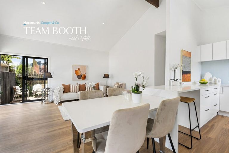 Photo of property in 32a Bayview Road, Bayview, Auckland, 0629