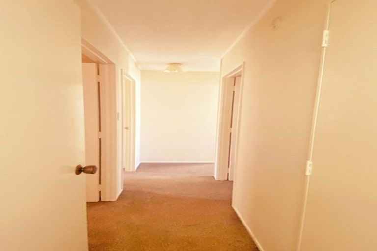 Photo of property in 2/717 East Coast Road, Browns Bay, Auckland, 0630