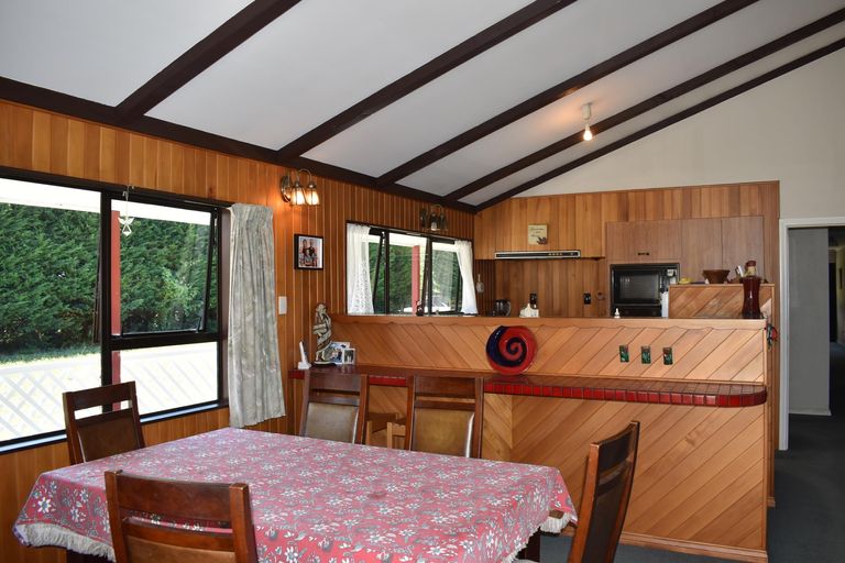 Photo of property in 247 Belvedere Road, Carterton, 5713