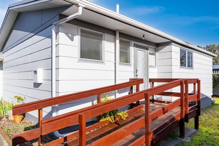 Photo of property in 17 Moki Place, Ruakaka, 0116